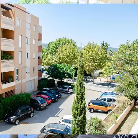 Les Gregoriennes T2 Centre-terrasse-parking-wifi Apartment Hyeres