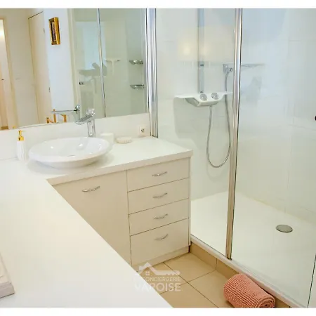 Apartment Les Gregoriennes T2 Centre-terrasse-parking-wifi
